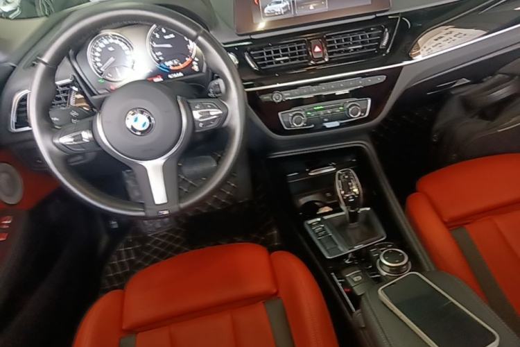 Used BMW 1 Series 2022 125i M Sport Night Edition Center Console