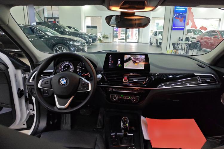 Used BMW 1 Series 2022 120i M Sport Edition Center Console