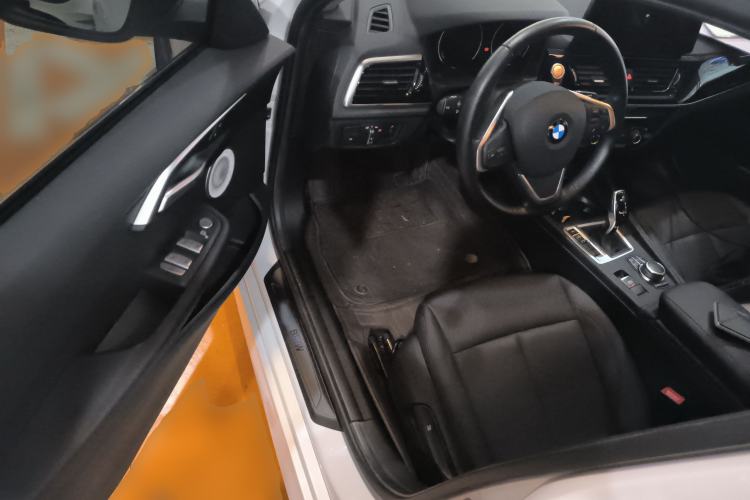 Used BMW 1 Series 2022 120i M Sport Edition Driver Seat