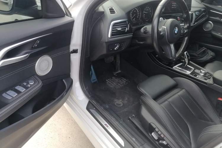 Used BMW 1 Series 2022 125i M Sport Night Edition Driver Seat