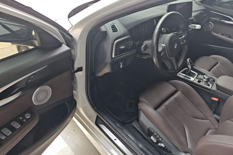 Used BMW 1 Series 2022 125i M Sport Night Edition Driver Seat