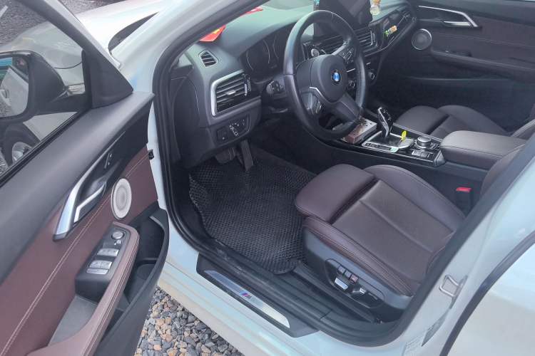 Used BMW 1 Series 2022 120i M Sport Night Edition Driver Seat