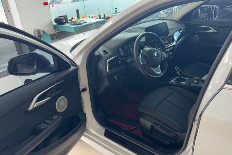 Used BMW 1 Series 2022 120i M Sport Edition Driver Seat