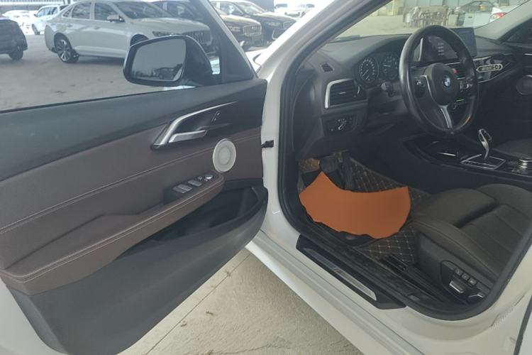 Used BMW 1 Series 2022 125i M Sport Night Edition Driver Seat