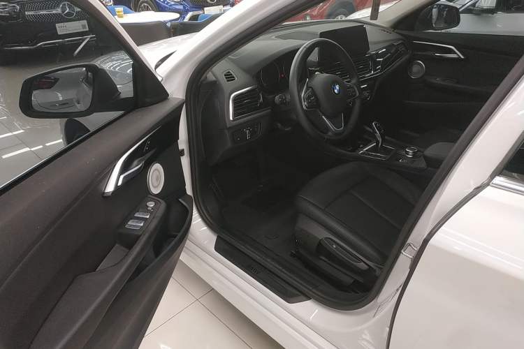 Used BMW 1 Series 2022 120i M Sport Edition Driver Seat