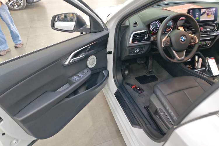 Used BMW 1 Series 2022 120i M Sport Edition Driver Seat