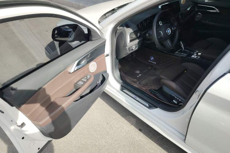 Used BMW 1 Series 2022 125i M Sport Night Edition Driver Seat