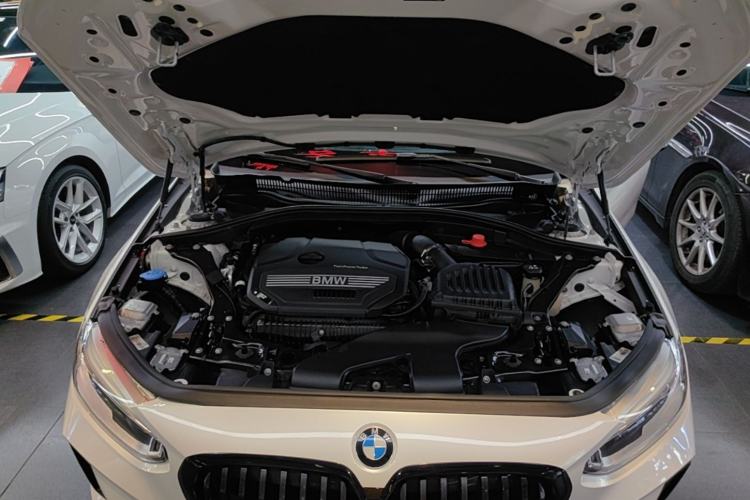 Used BMW 1 Series 2022 125i M Sport Night Edition Engine Bay