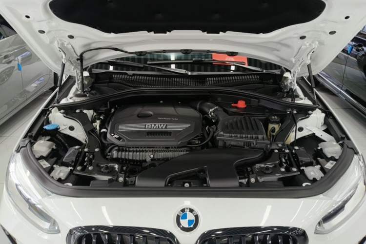 Used BMW 1 Series 2022 125i M Sport Night Edition Engine Bay