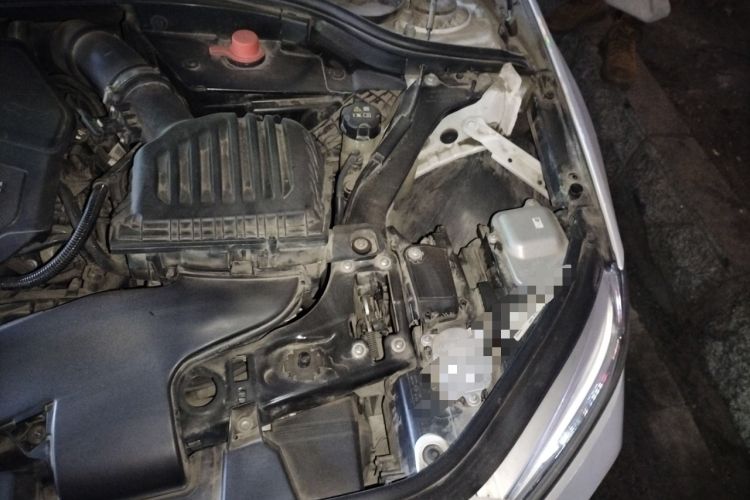 Used BMW 1 Series 2022 120i M Sport Night Edition Engine Bay Left