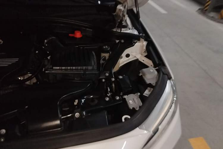 Used BMW 1 Series 2022 125i M Sport Night Edition Engine Bay Left