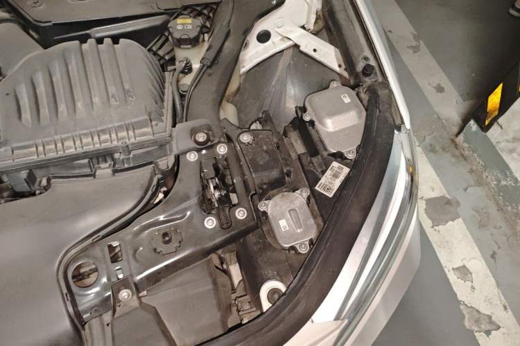 Used BMW 1 Series 2022 125i M Sport Night Edition Engine Bay Left