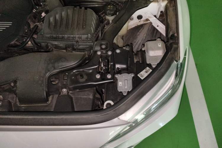 Used BMW 1 Series 2022 120i M Sport Night Edition Engine Bay Left