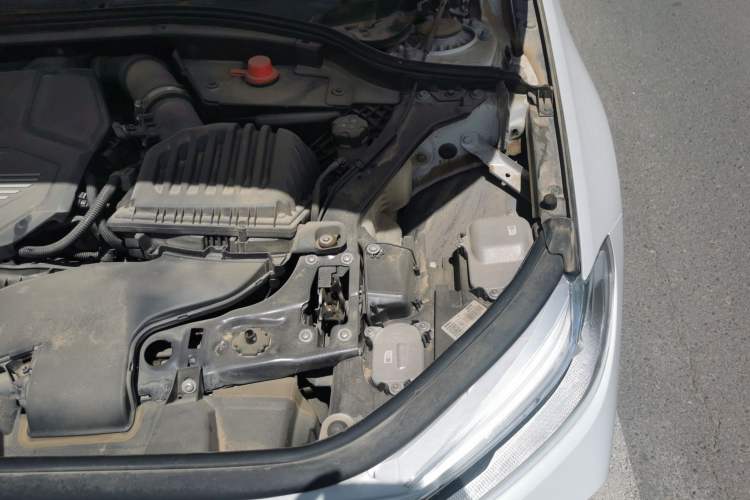 Used BMW 1 Series 2022 120i M Sport Night Edition Engine Bay Left