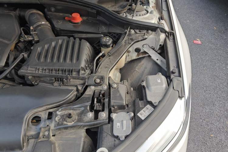 Used BMW 1 Series 2022 125i M Sport Night Edition Engine Bay Left