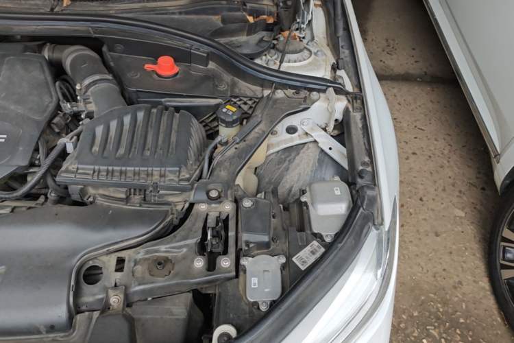 Used BMW 1 Series 2022 120i M Sport Edition Engine Bay Left