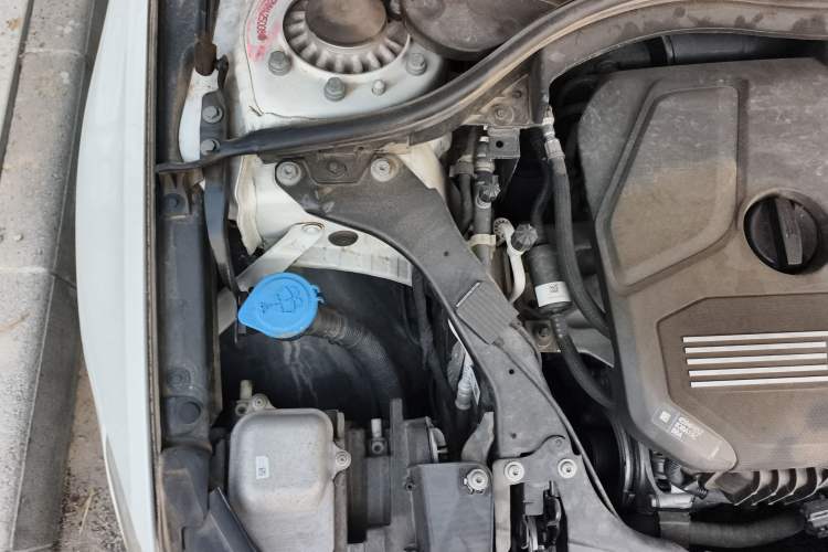 Used BMW 1 Series 2022 120i M Sport Edition Engine Bay Right