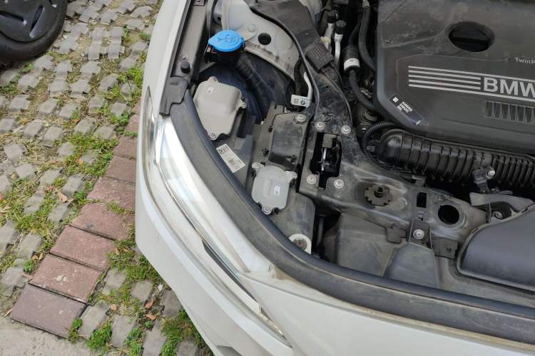 Used BMW 1 Series 2022 125i M Sport Night Edition Engine Bay Right