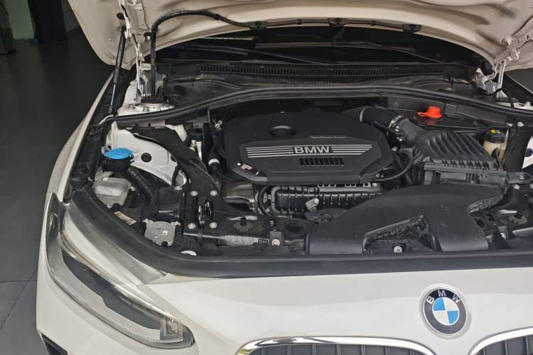 Used BMW 1 Series 2022 120i M Sport Edition Engine Bay Right