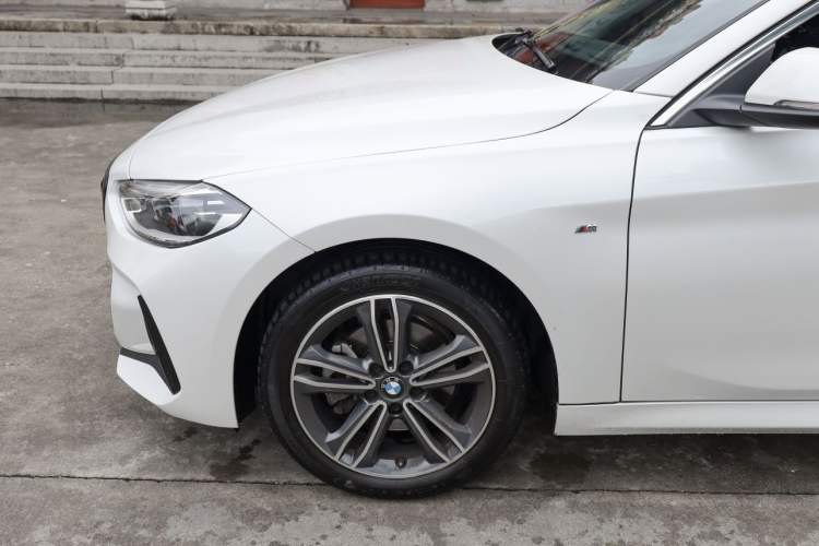 Used BMW 1 Series 2022 120i M Sport Edition Exterior 10