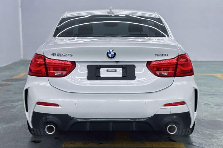 Used BMW 1 Series 2022 120i M Sport Edition Exterior 2