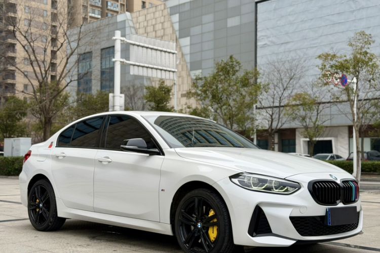 Used BMW 1 Series 2022 125i M Sport Night Edition Exterior 2