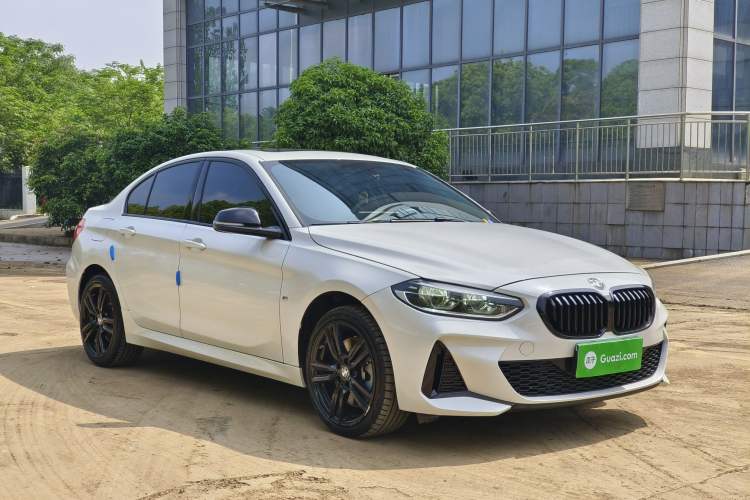 Used BMW 1 Series 2022 125i M Sport Night Edition Exterior 2