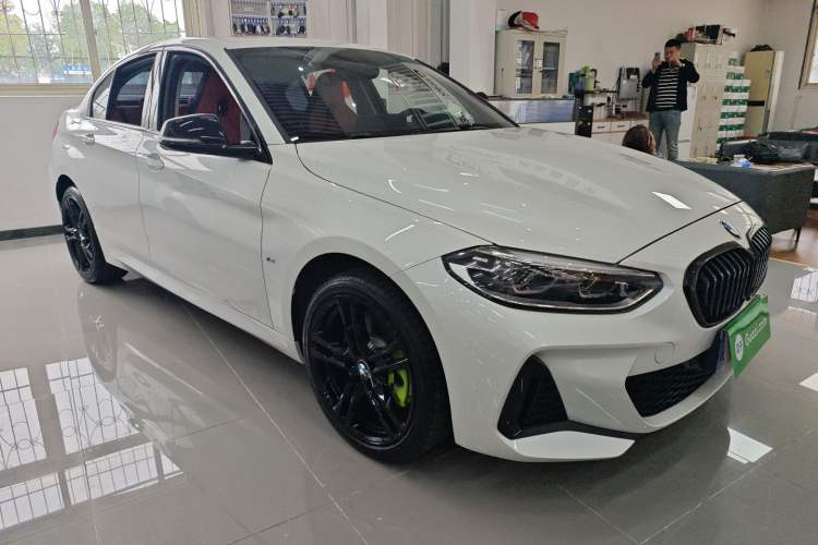 Used BMW 1 Series 2022 125i M Sport Night Edition Exterior 3