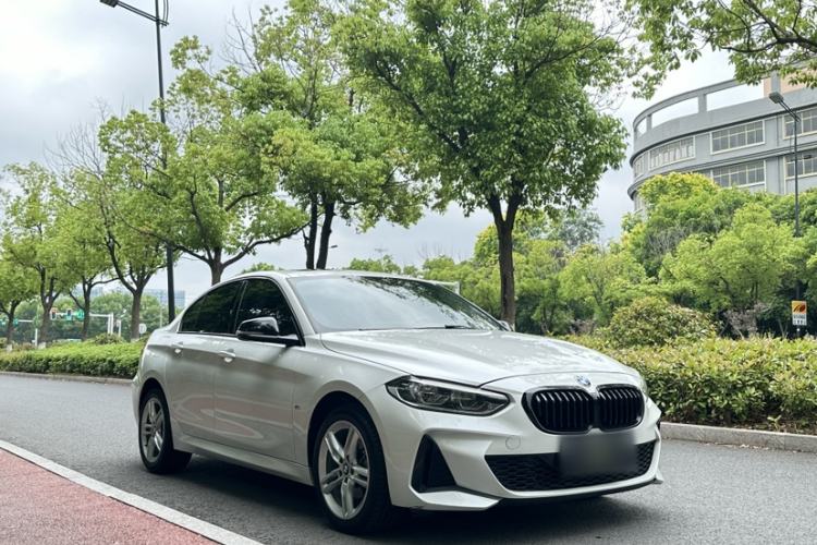 Used BMW 1 Series 2022 120i M Sport Night Edition Exterior 4