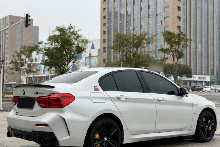Used BMW 1 Series 2022 125i M Sport Night Edition Exterior 4