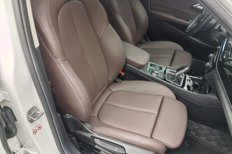 Used BMW 1 Series 2022 120i M Sport Night Edition Exterior 5