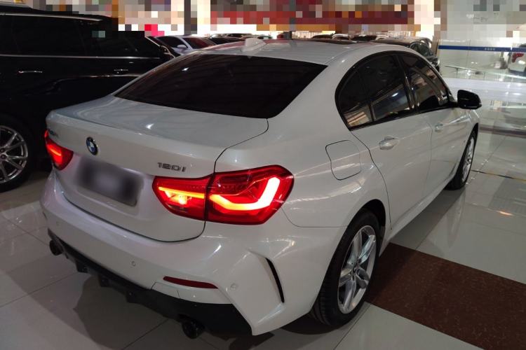 Used BMW 1 Series 2022 120i M Sport Night Edition Exterior 5
