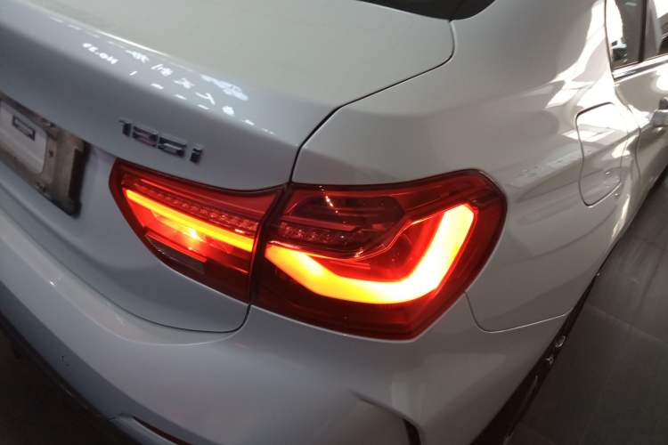 Used BMW 1 Series 2022 125i M Sport Night Edition Exterior 6