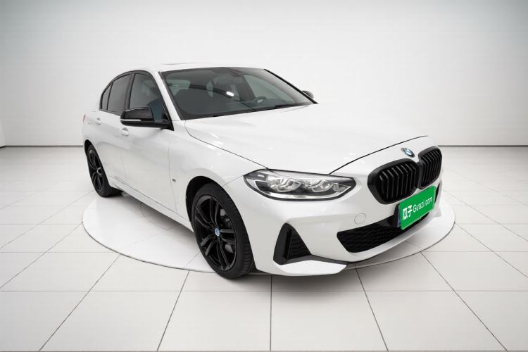Used BMW 1 Series 2022 125i M Sport Night Edition Front Right 45 Deg