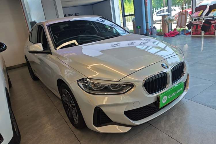 Used BMW 1 Series 2022 120i M Sport Edition Front Right 45 Deg
