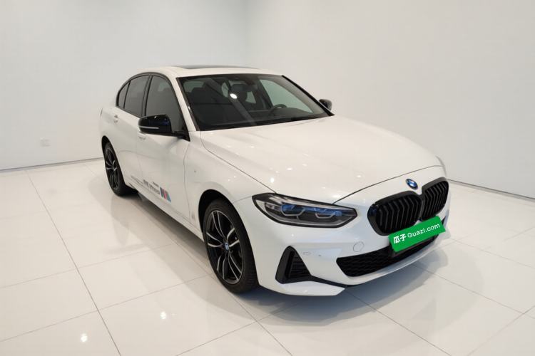 Used BMW 1 Series 2022 125i M Sport Night Edition Front Right 45 Deg