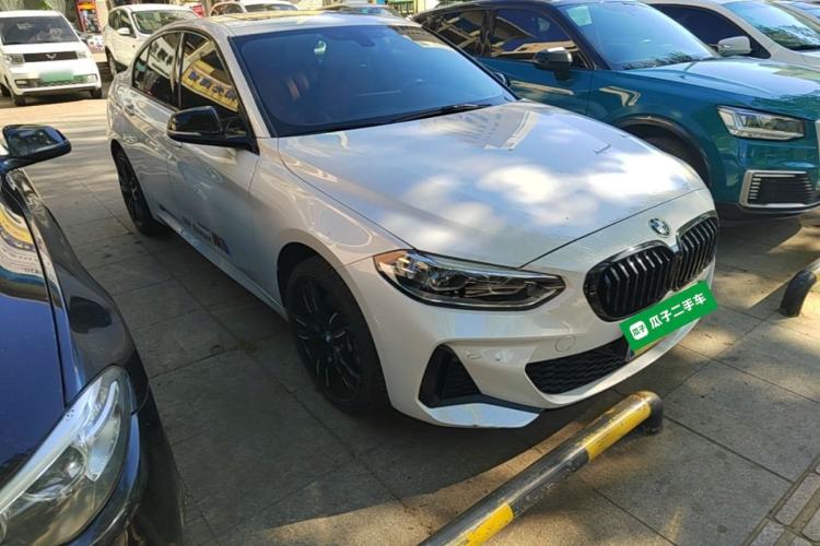 Used BMW 1 Series 2022 125i M Sport Night Edition Front Right 45 Deg