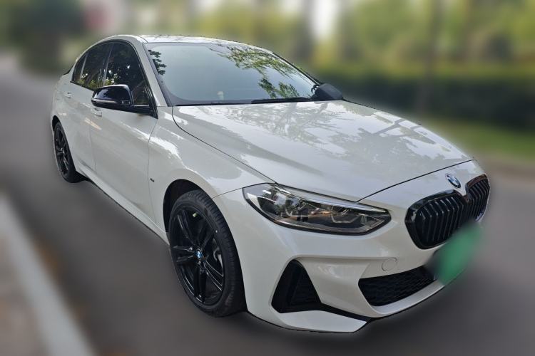 Used BMW 1 Series 2022 125i M Sport Night Edition Front Right 45 Deg