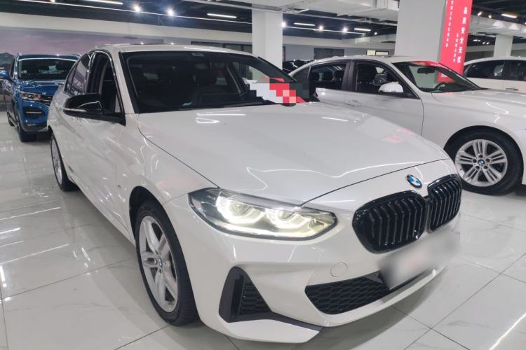 Used BMW 1 Series 2022 120i M Sport Night Edition Front Right 45 Deg
