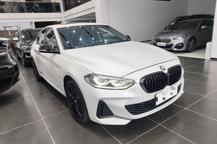 Used BMW 1 Series 2022 125i M Sport Night Edition Front Right 45 Deg