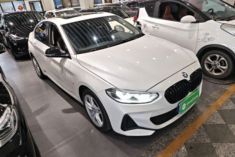 Used BMW 1 Series 2022 120i M Sport Night Edition Front Right 45 Deg