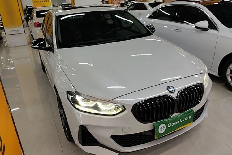 Used BMW 1 Series 2022 125i M Sport Night Edition Front Right 45 Deg