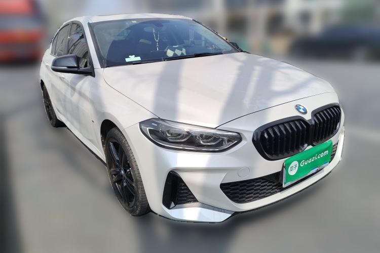 Used BMW 1 Series 2022 125i M Sport Night Edition Front Right 45 Deg