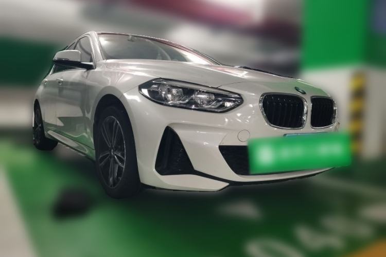 Used BMW 1 Series 2022 120i M Sport Edition Front Right 45 Deg