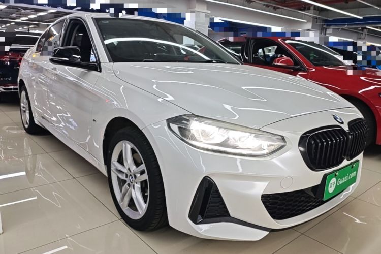 Used BMW 1 Series 2022 120i M Sport Night Edition Front Right 45 Deg