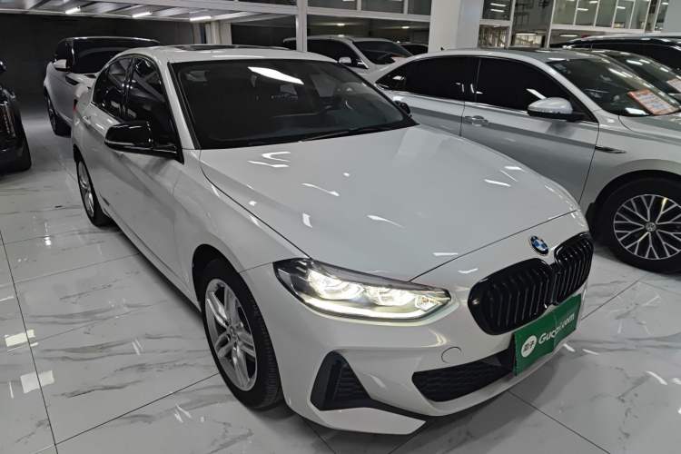 Used BMW 1 Series 2022 120i M Sport Night Edition Front Right 45 Deg
