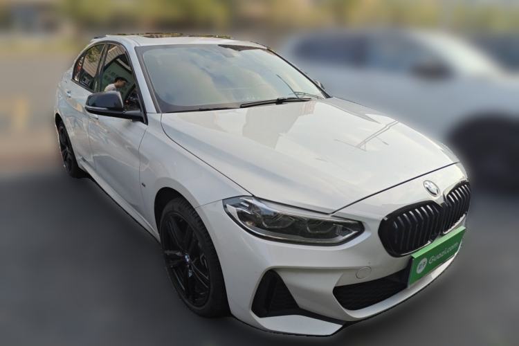 Used BMW 1 Series 2022 125i M Sport Night Edition Front Right 45 Deg
