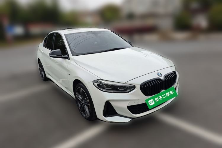 Used BMW 1 Series 2022 125i M Sport Night Edition Front Right 45 Deg