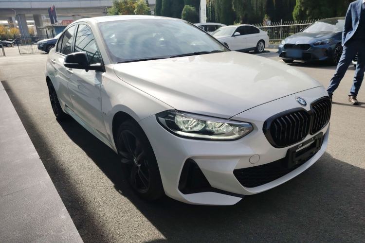 Used BMW 1 Series 2022 125i M Sport Night Edition Front Right 45 Deg