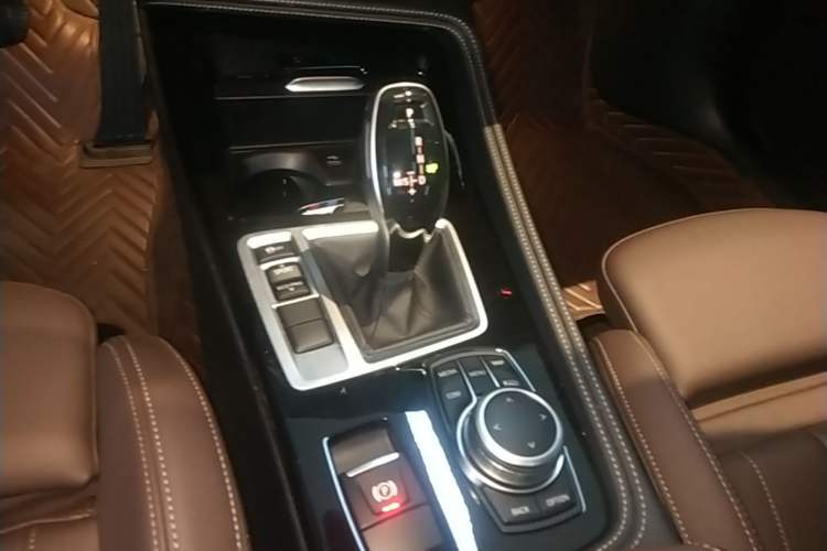Used BMW 1 Series 2022 125i M Sport Night Edition Gear Lever